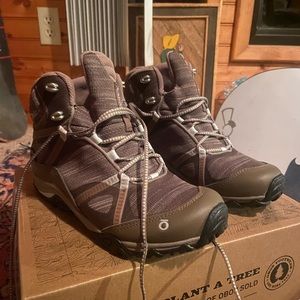 NBW Oboz Size 8 Women Hiking Boot